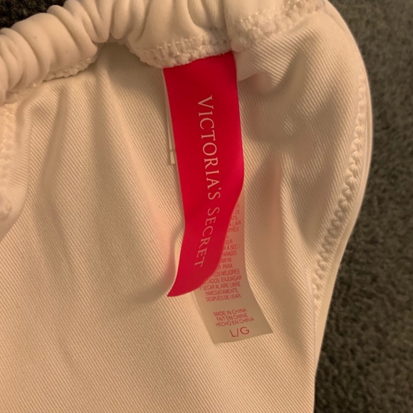 Victoria’s Secret Rainbow Chevron Bikini Top - L - Picture 3 of 3